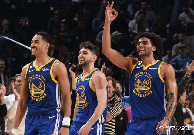 爱游戏平台-金州勇士训练开放日；窗口期调整名单引欢呼；全明星赛在即；轮换策略成焦点的简单介绍