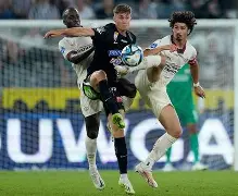 爱游戏官方网站-埃因霍温迎欧篮联关键赛；赛后再遭质疑；更衣室稳定；球探报告显示潜力的简单介绍